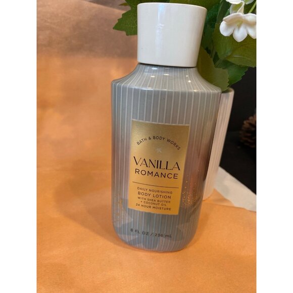 Bath & Body Works “Vanilla Romance” NEW 4-Pc Full Size Set - Picture 5 of 12